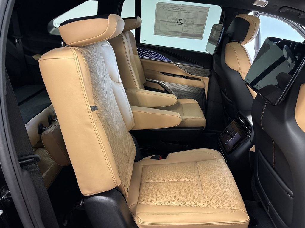 New 2025 Cadillac Escalade IQ Luxury 2 image 37