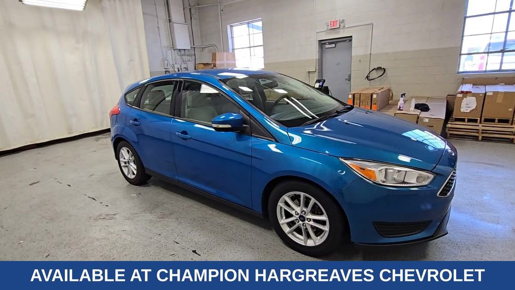 Used 2016 Ford Focus SE w/ SE Cold Weather Package FWD image 2