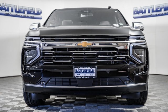 New 2026 Chevrolet Suburban Premier image 2