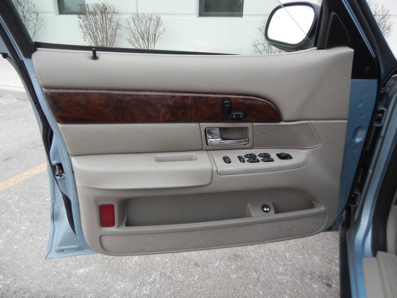 Used 2006 Mercury Grand Marquis GS RWD image 21