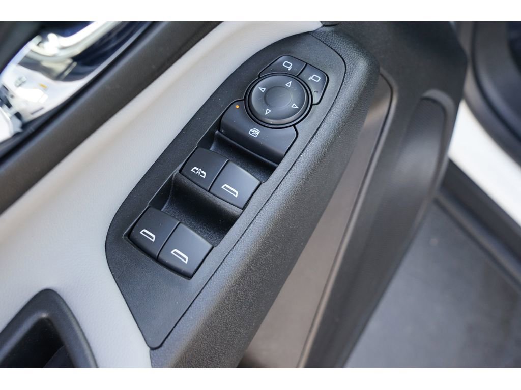 Used 2021 Chevrolet Equinox LS w/ LS Convenience Package image 17