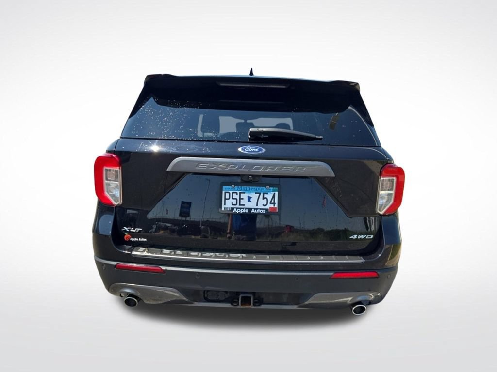 Used 2021 Ford Explorer XLT w/ Equipment Group 202A AWD/4WD image 5