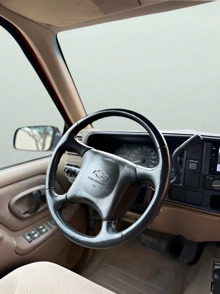 Used 1998 Chevrolet Silverado 3500 4x4 Crew Cab w/ Preferred Equipment Group 2 image 31