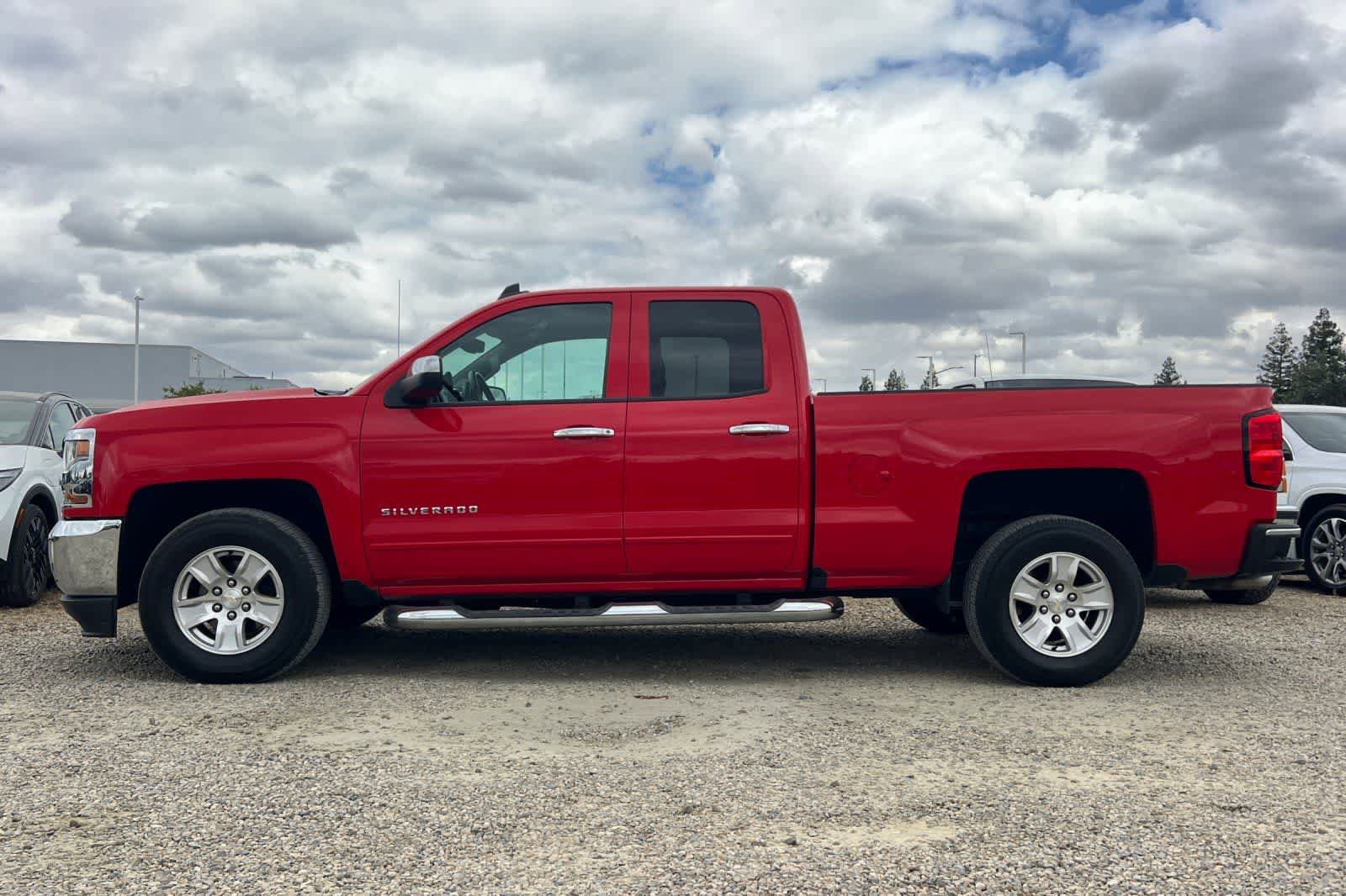 Used 2017 Chevrolet Silverado 1500 LT w/ All Star Edition RWD image 6