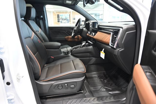 New 2026 GMC Canyon AT4 w/ Technology Plus Package AWD/4WD image 12