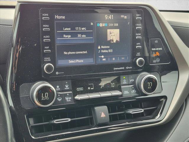 Used 2020 Toyota Highlander LE FWD image 11