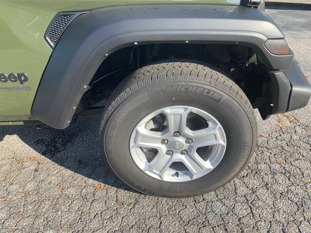Used 2022 Jeep Wrangler Unlimited Sport AWD/4WD image 40