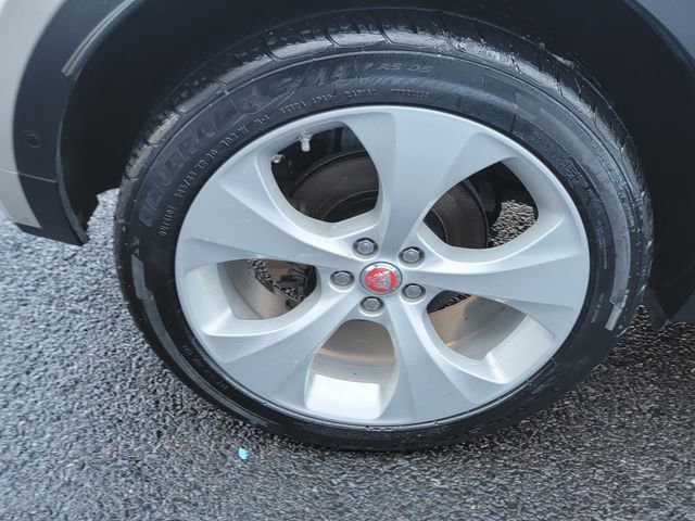 Used 2018 Jaguar E-PACE R-Dynamic SE image 8
