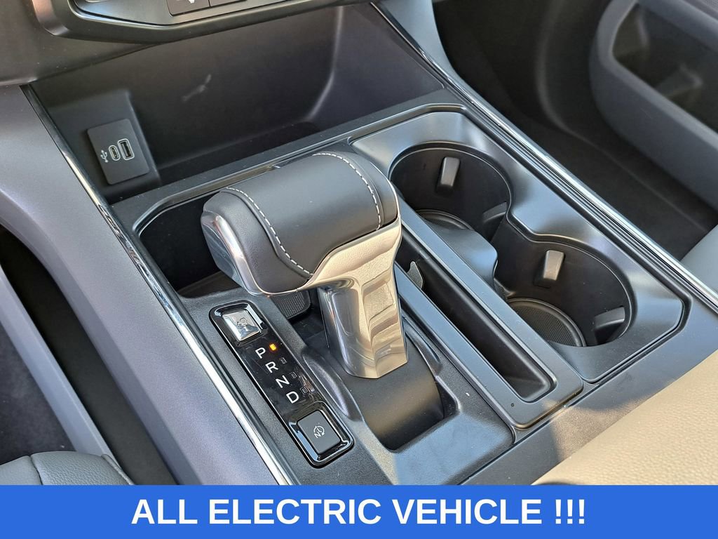 New 2025 Ford F150 Lightning Flash AWD/4WD image 11
