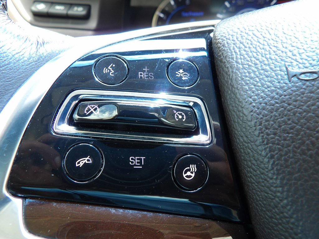 Used 2017 Cadillac Escalade ESV Luxury image 19