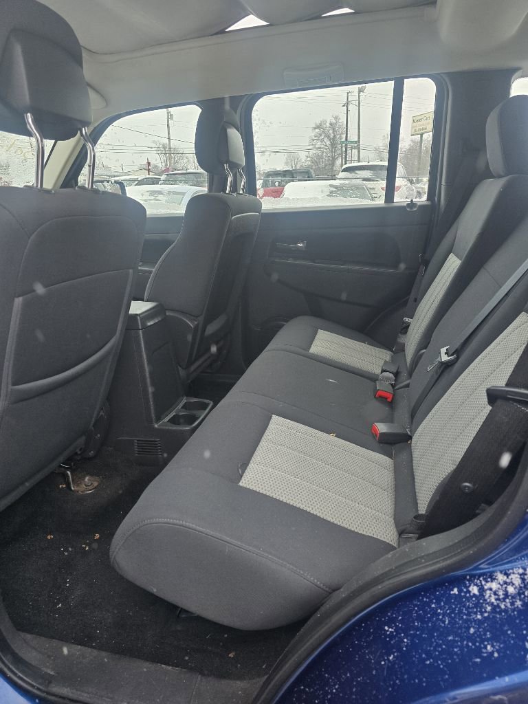 Used 2010 Jeep Liberty 4WD Sport image 4