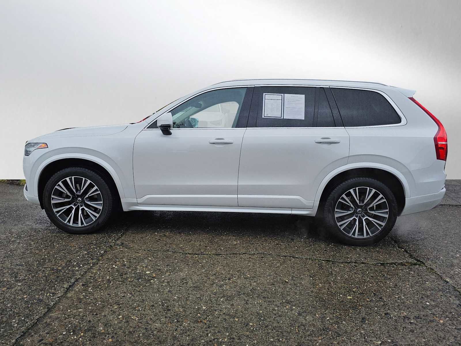 Used 2022 Volvo XC90 T6 Momentum w/ Advanced Package AWD/4WD image 6
