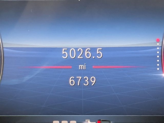 Used 2025 Mercedes-Benz GLB 250 image 11