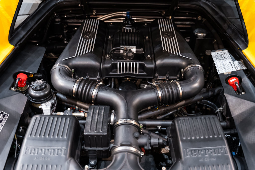 Used 1998 Ferrari F355 Berlinetta RWD image 22