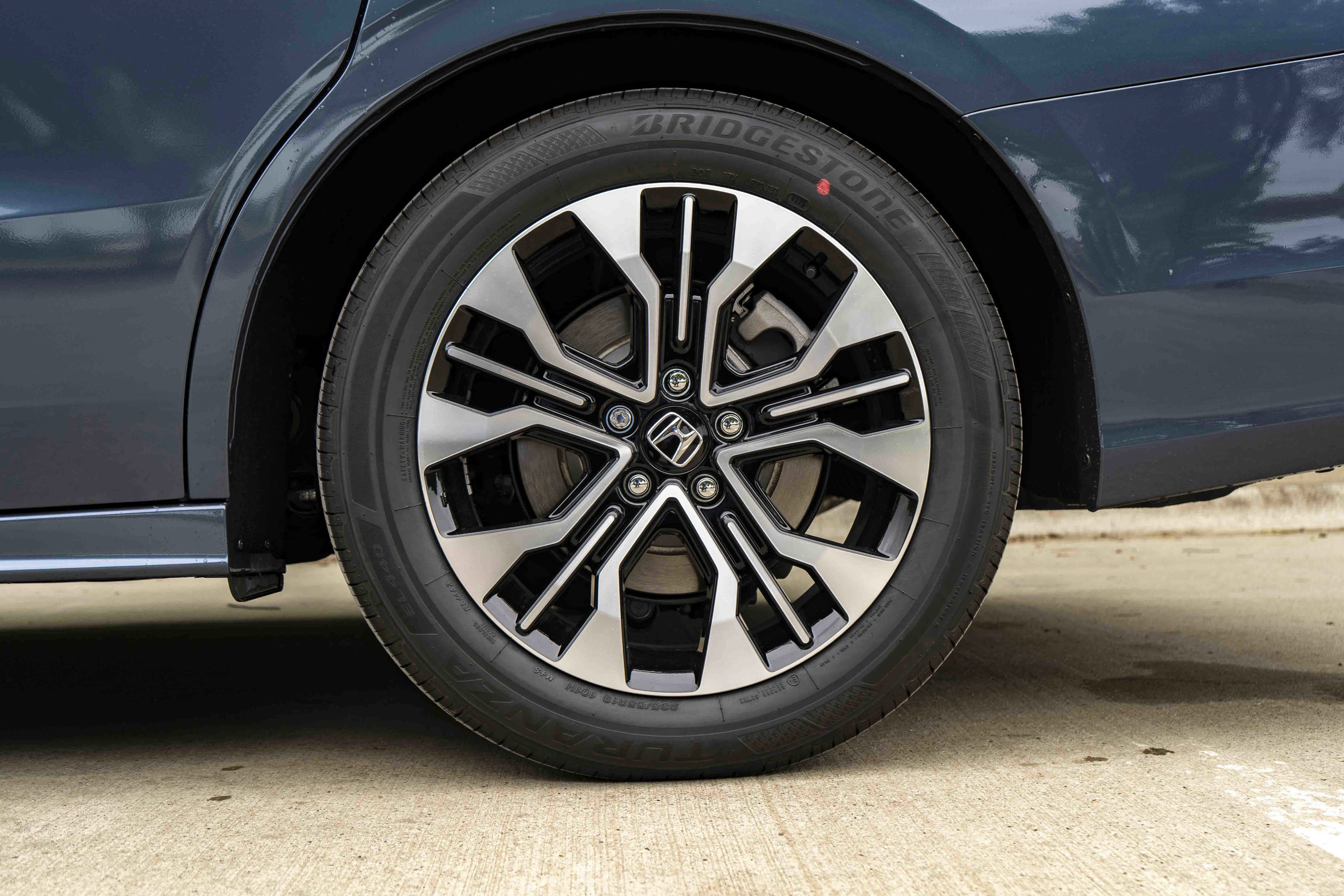 Used 2026 Honda Odyssey Elite image 15