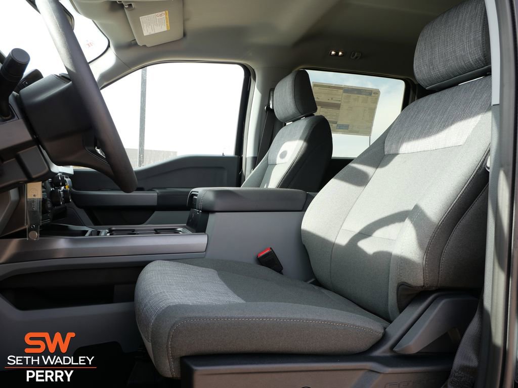 New 2026 Ford F250 XLT w/ FX4 Off-Road Package image 21