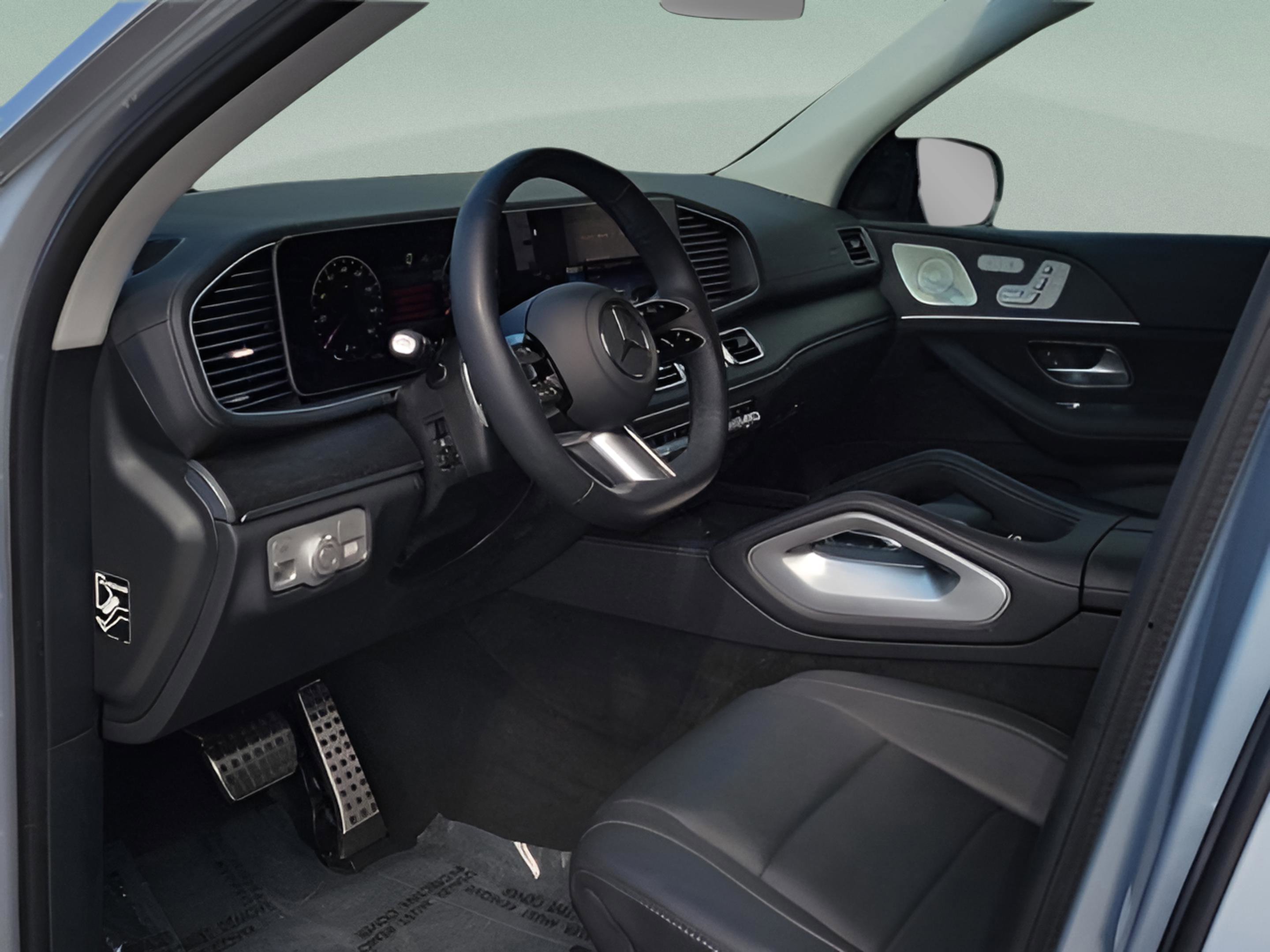 Certified 2026 Mercedes-Benz GLS 450 4MATIC image 18