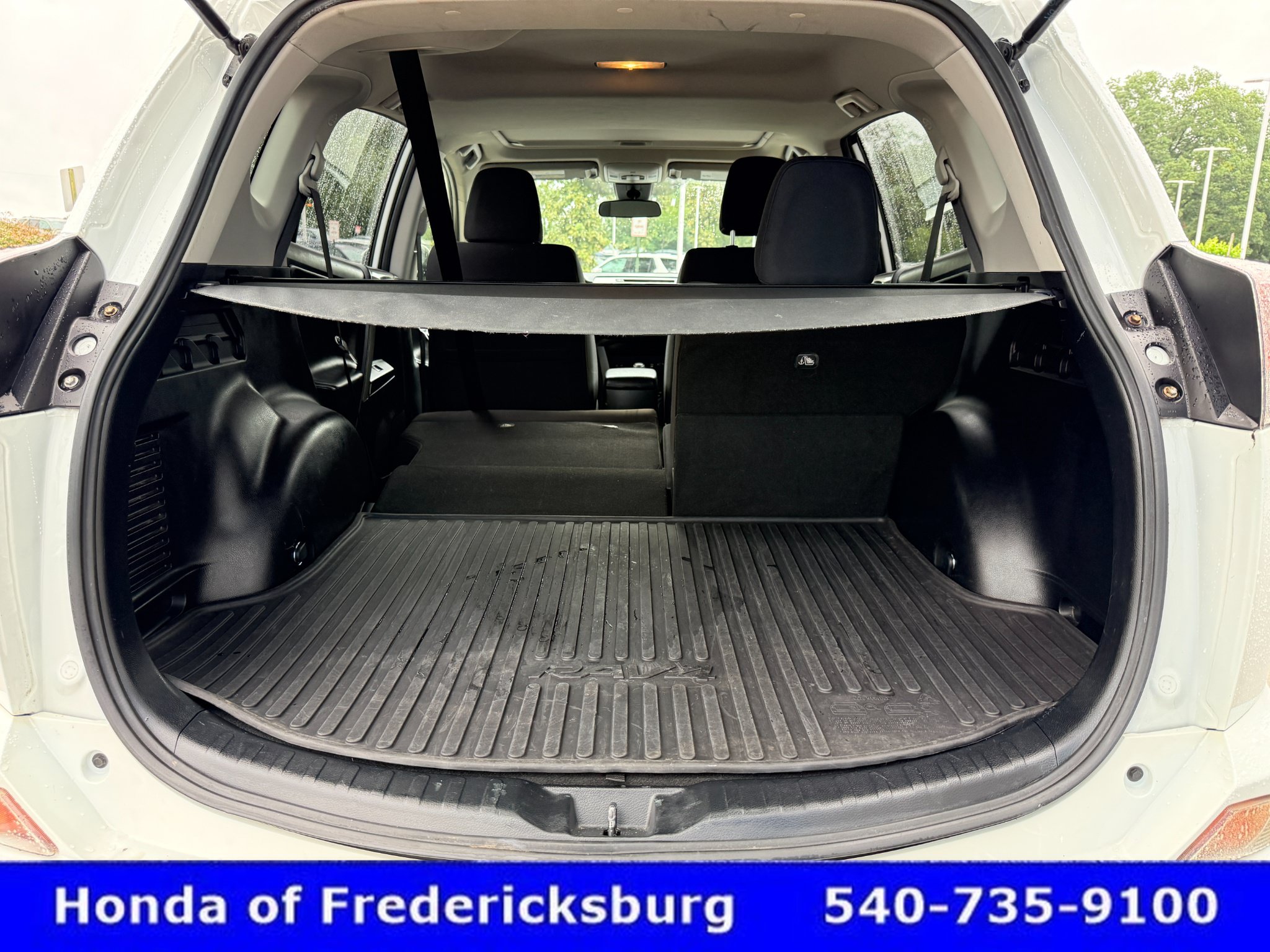 Used 2018 Toyota RAV4 XLE w/ Plus Extra Value Package AWD/4WD image 25