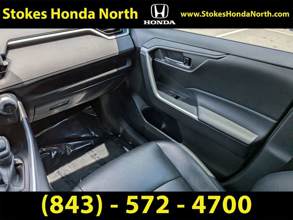 Used 2023 Toyota RAV4 XLE w/ Convenience Package FWD image 23