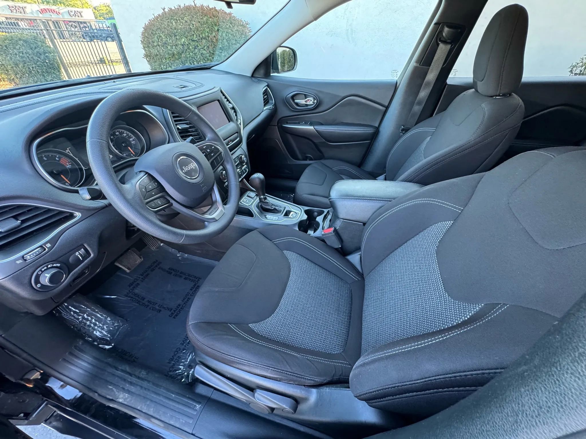 Used 2020 Jeep Cherokee Latitude image 10