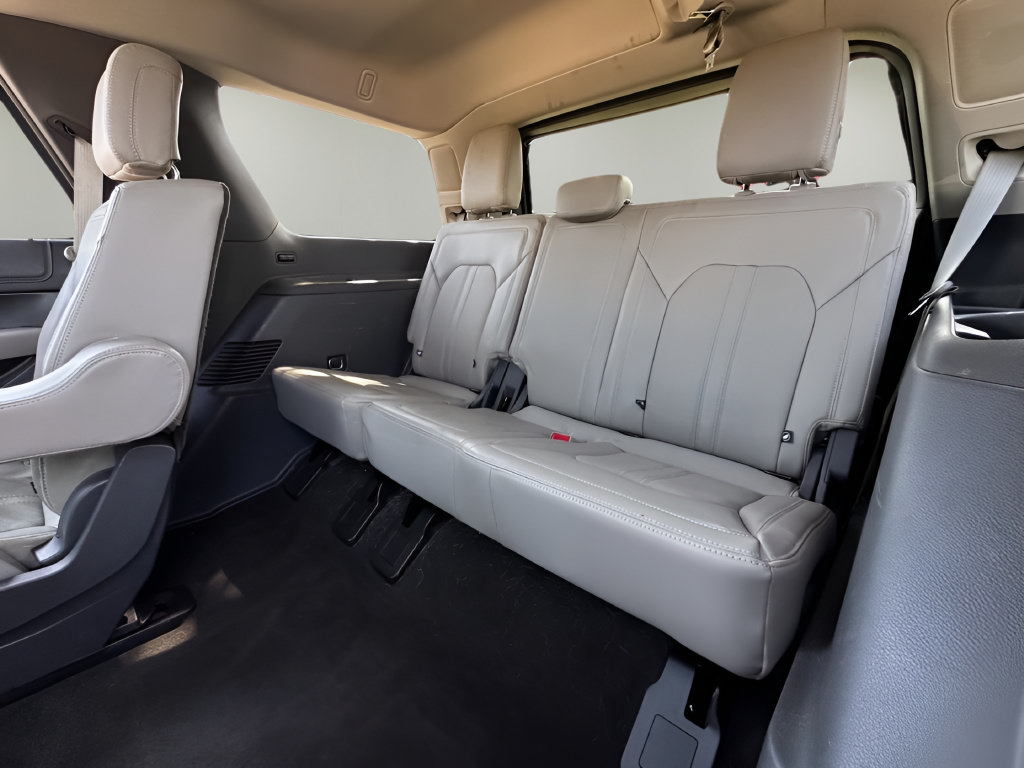 Used 2021 Ford Expedition Limited RWD image 21