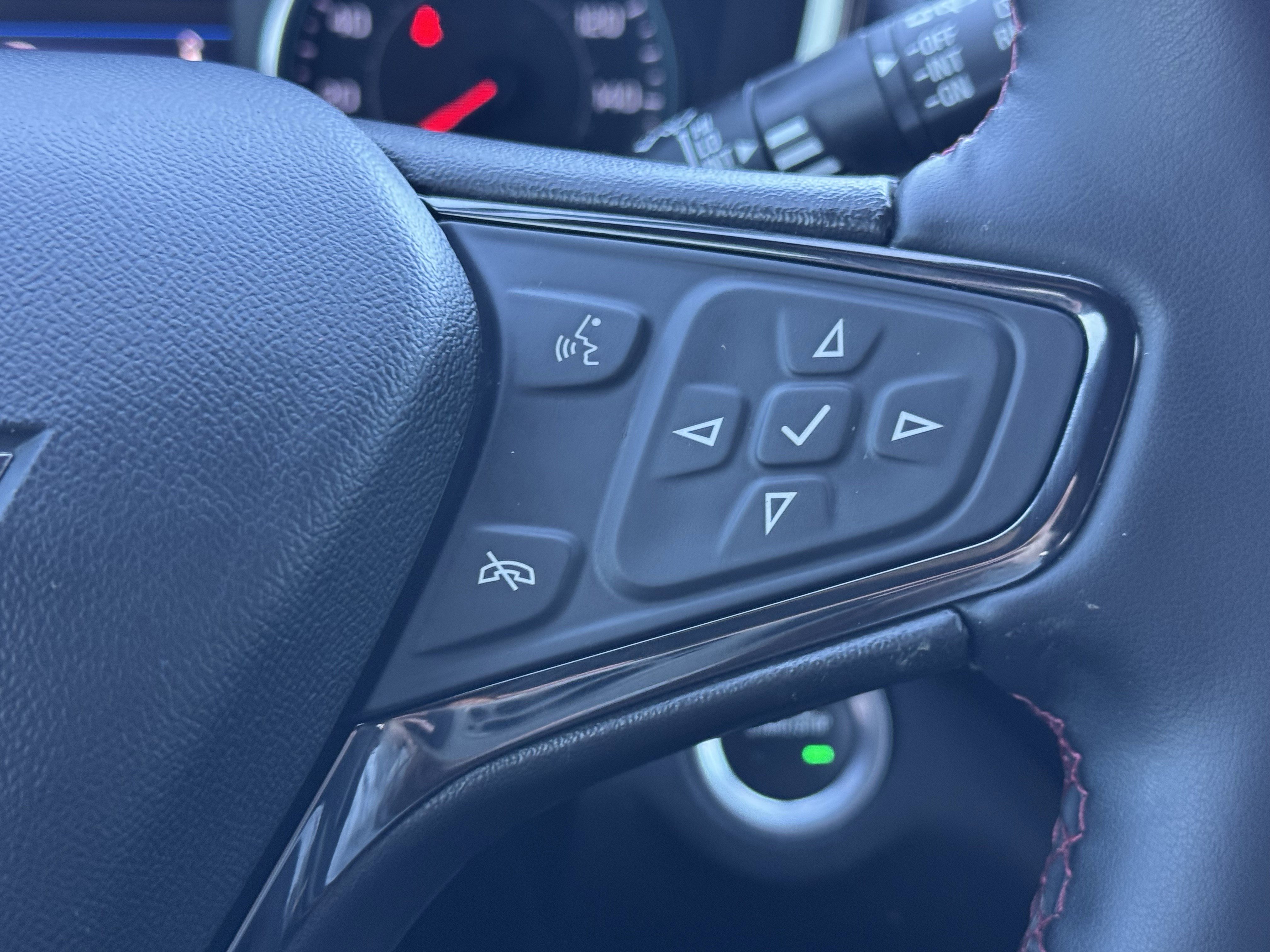 Used 2023 Chevrolet Equinox RS image 17