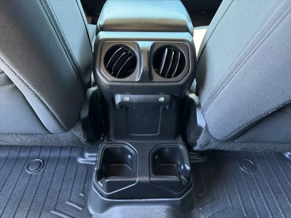 Used 2018 Jeep Wrangler Unlimited Sport S image 20