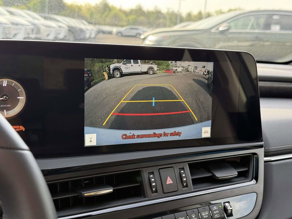 Used 2025 Lexus ES 350 w/ Premium Package image 11