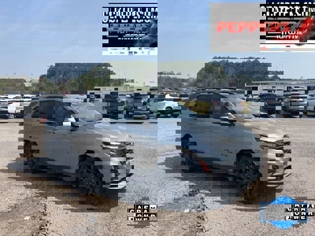 Used 2024 Chevrolet Equinox RS w/ RS Leather Package image 5