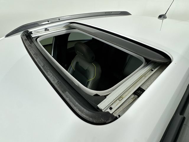 Used 2024 Chevrolet Trax ACTIV w/ Sunroof Package FWD image 14