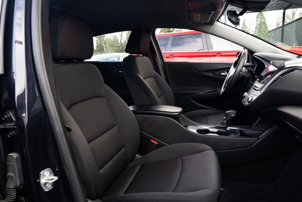 Used 2023 Chevrolet Malibu LT image 23