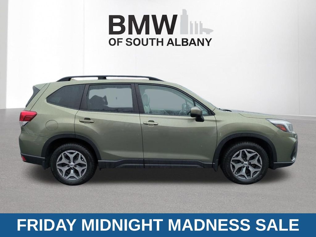 Used 2020 Subaru Forester Premium image 3