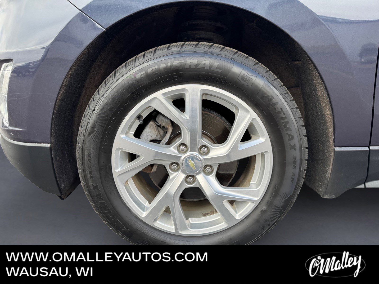 Used 2018 Chevrolet Equinox LT w/ Sun & Infotainment Package image 9