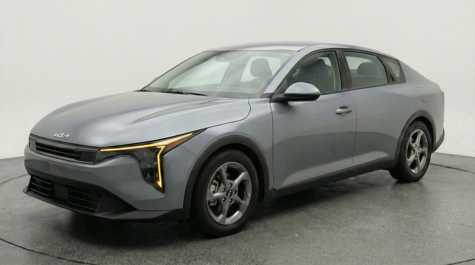 Used 2025 Kia K4 LXS image 3