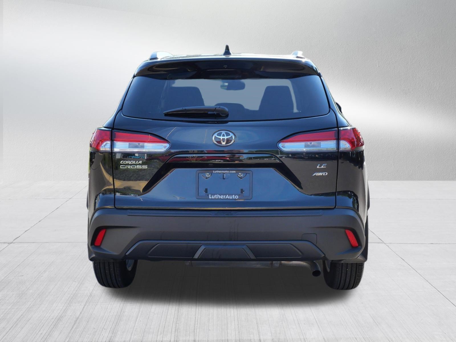 Certified 2025 Toyota Corolla Cross LE w/ Moonroof Package AWD/4WD image 7