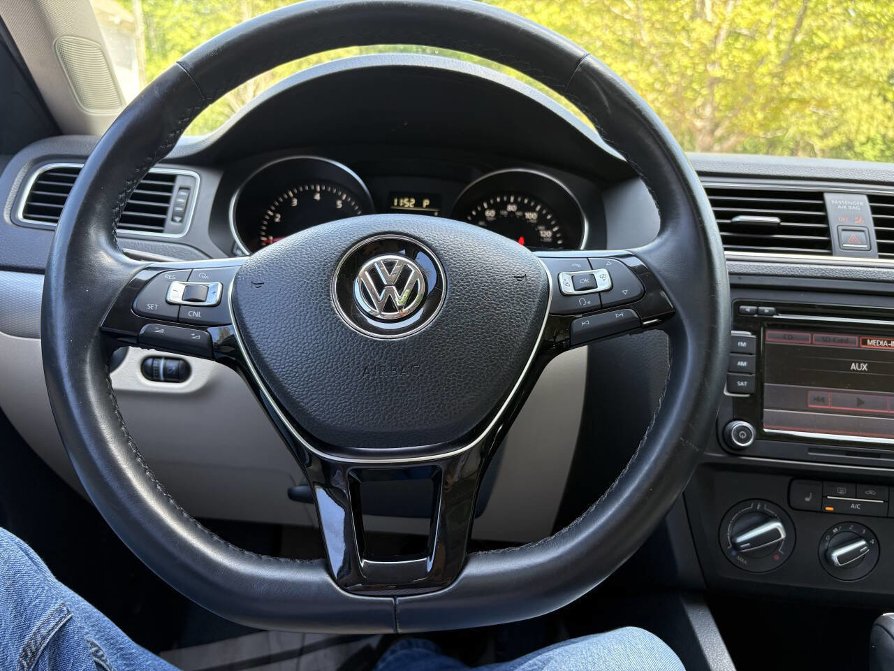 Used 2015 Volkswagen Jetta SE FWD image 18