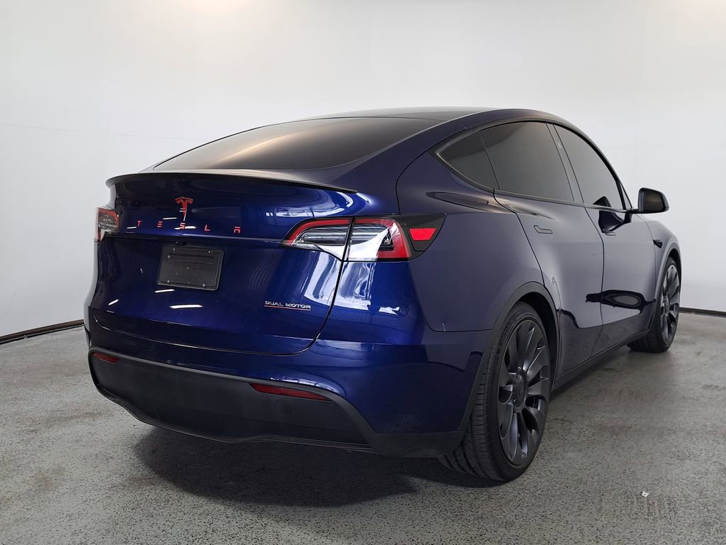 Used 2024 Tesla Model Y Performance image 6