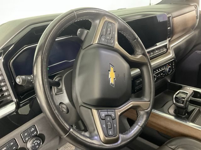 Used 2022 Chevrolet Silverado 1500 High Country w/ High Country Premium Package AWD/4WD image 24