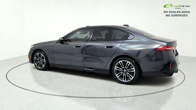 Used 2026 BMW 530i w/ M Sport Package RWD image 6