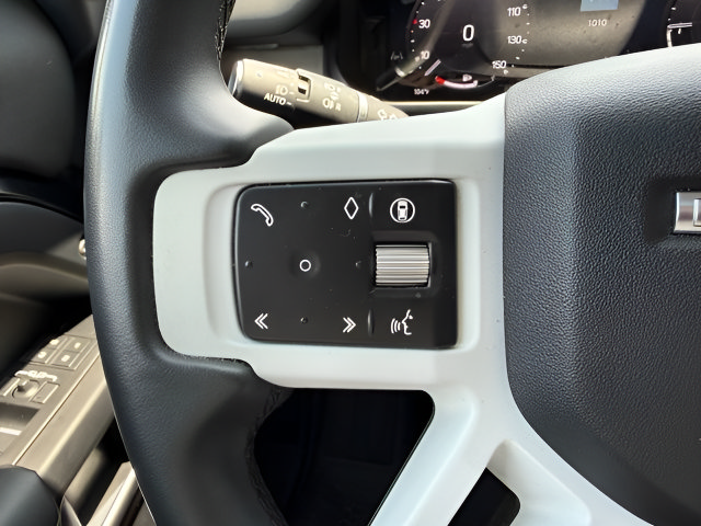 Certified 2025 Land Rover Defender 110 S AWD/4WD image 22