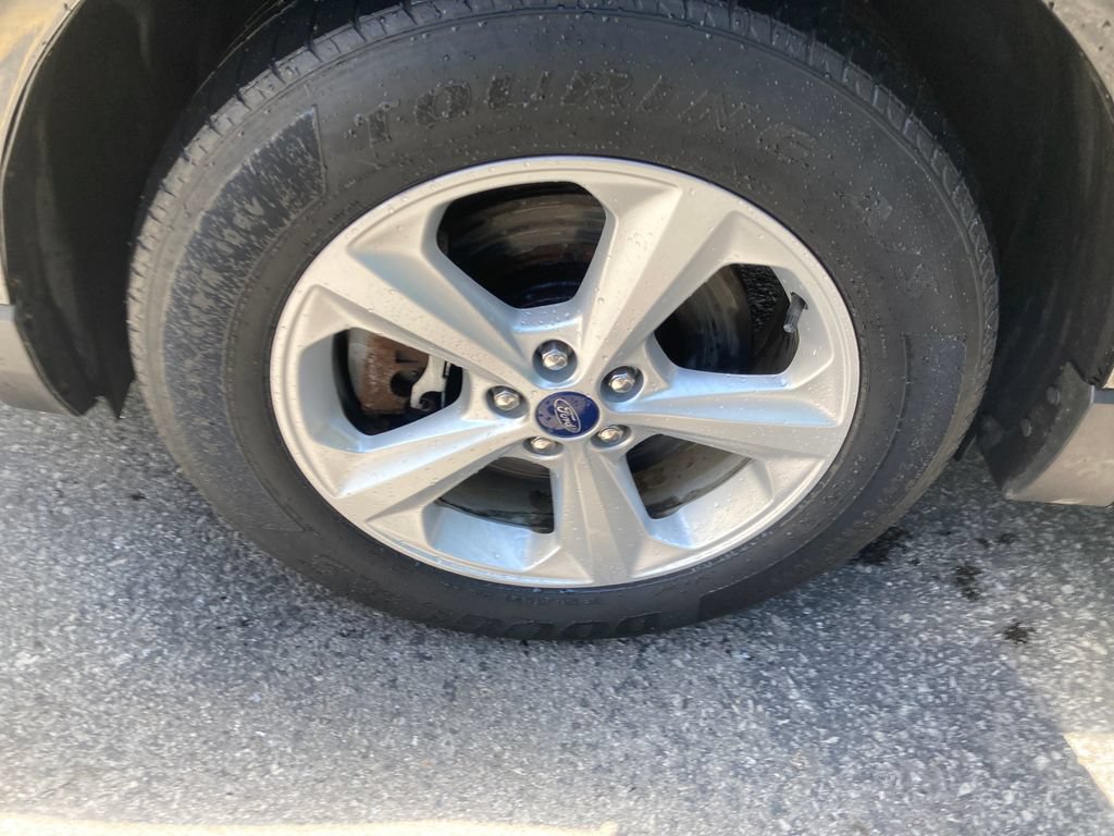 Used 2017 Ford Edge SE AWD/4WD image 32