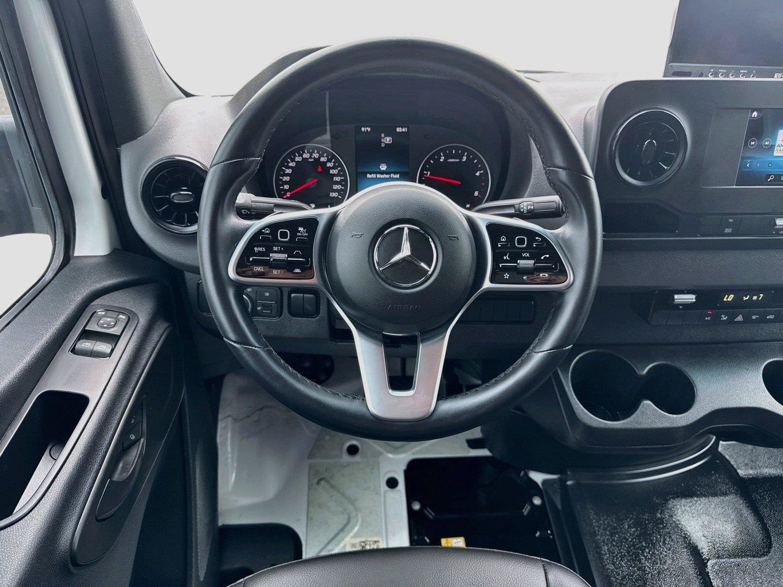 Used 2022 Mercedes-Benz Sprinter 4500 image 21