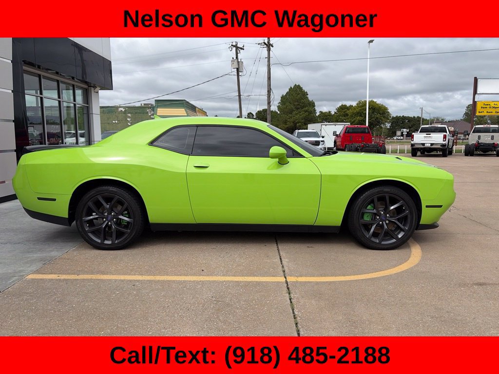 Used 2023 Dodge Challenger SXT w/ Plus Package RWD image 4
