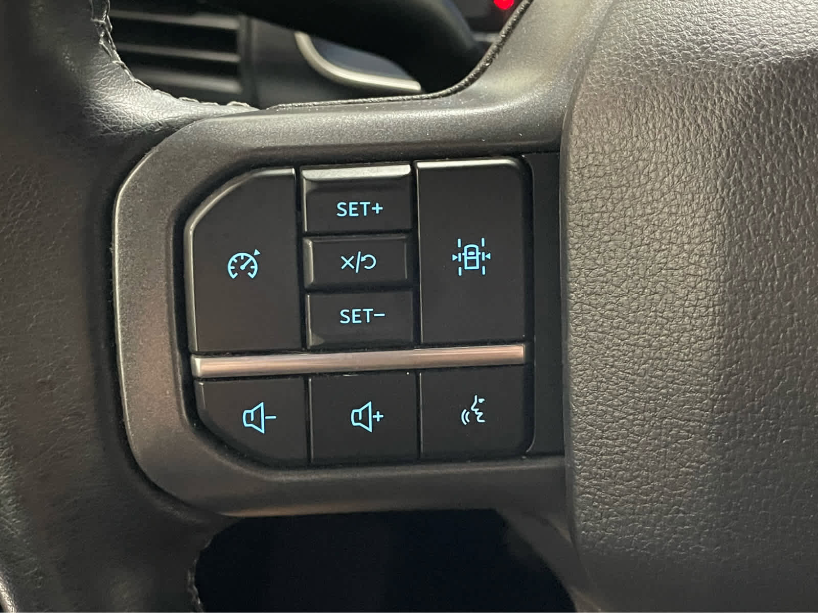 Used 2023 Ford F150 XLT w/ Equipment Group 302A High image 21