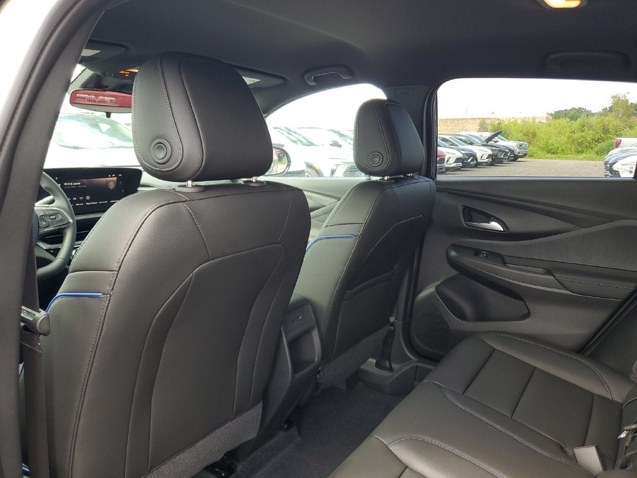 New 2026 Buick Envista Sport Touring w/ Convenience II Package FWD image 9