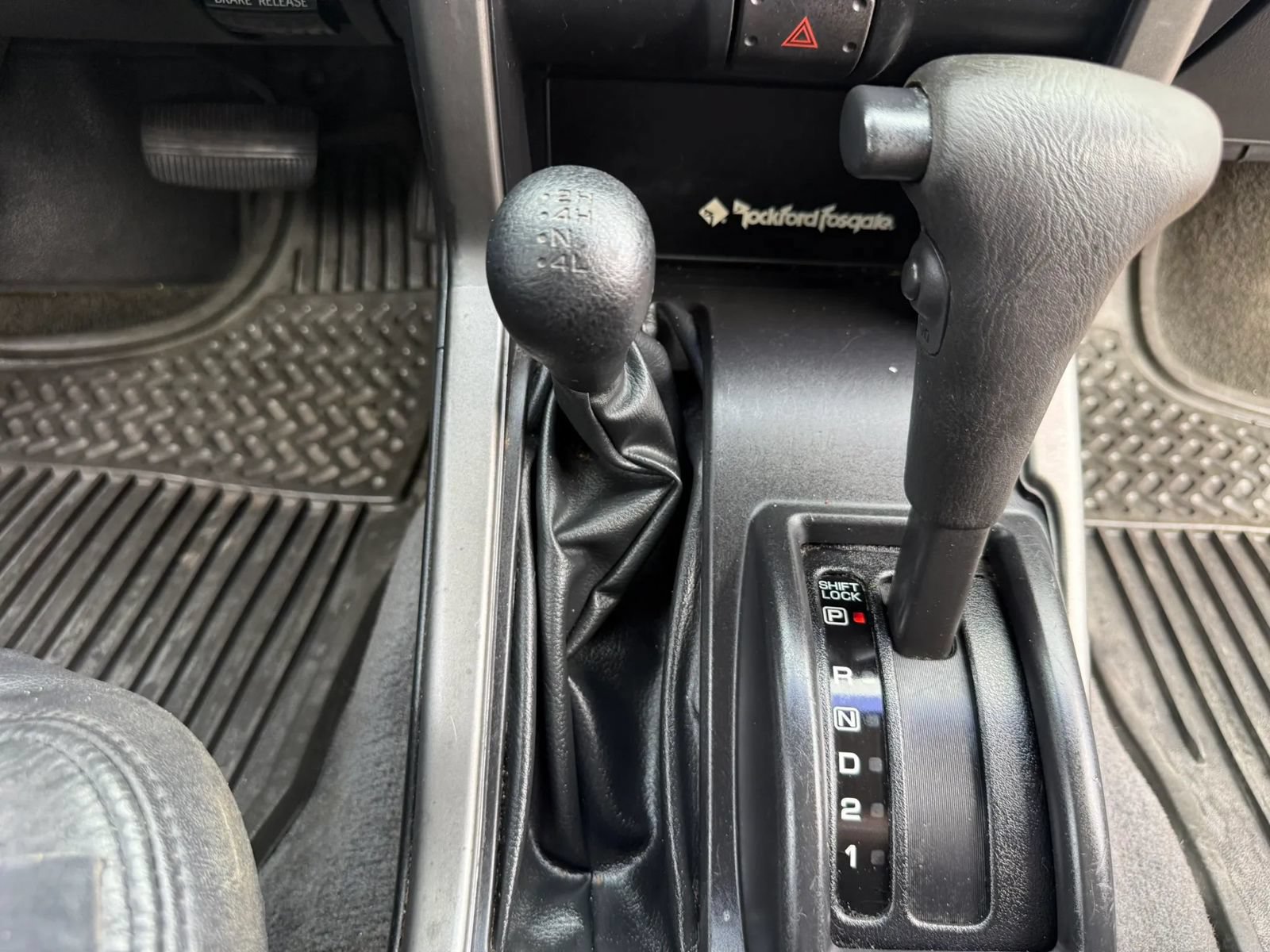 Used 2003 Nissan Frontier SE AWD/4WD image 16