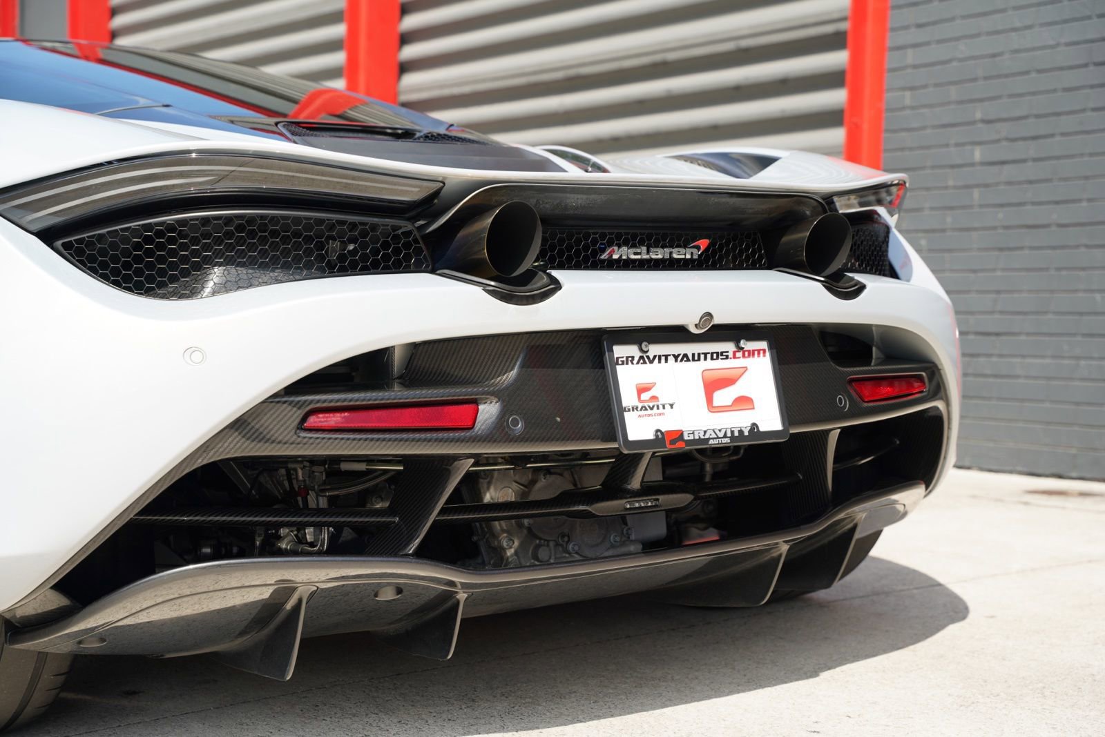 Used 2018 McLaren 720S image 7