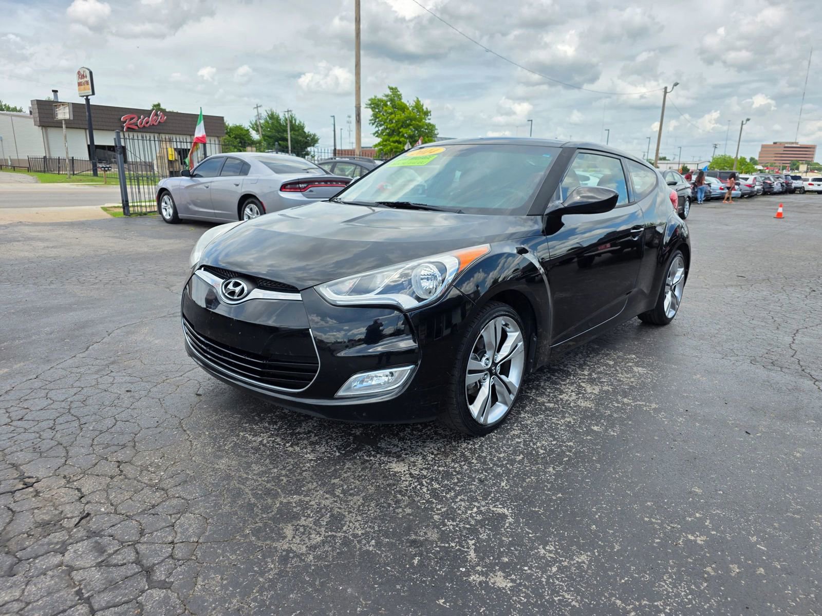 Used 2014 Hyundai Veloster w/ Technology Package 03