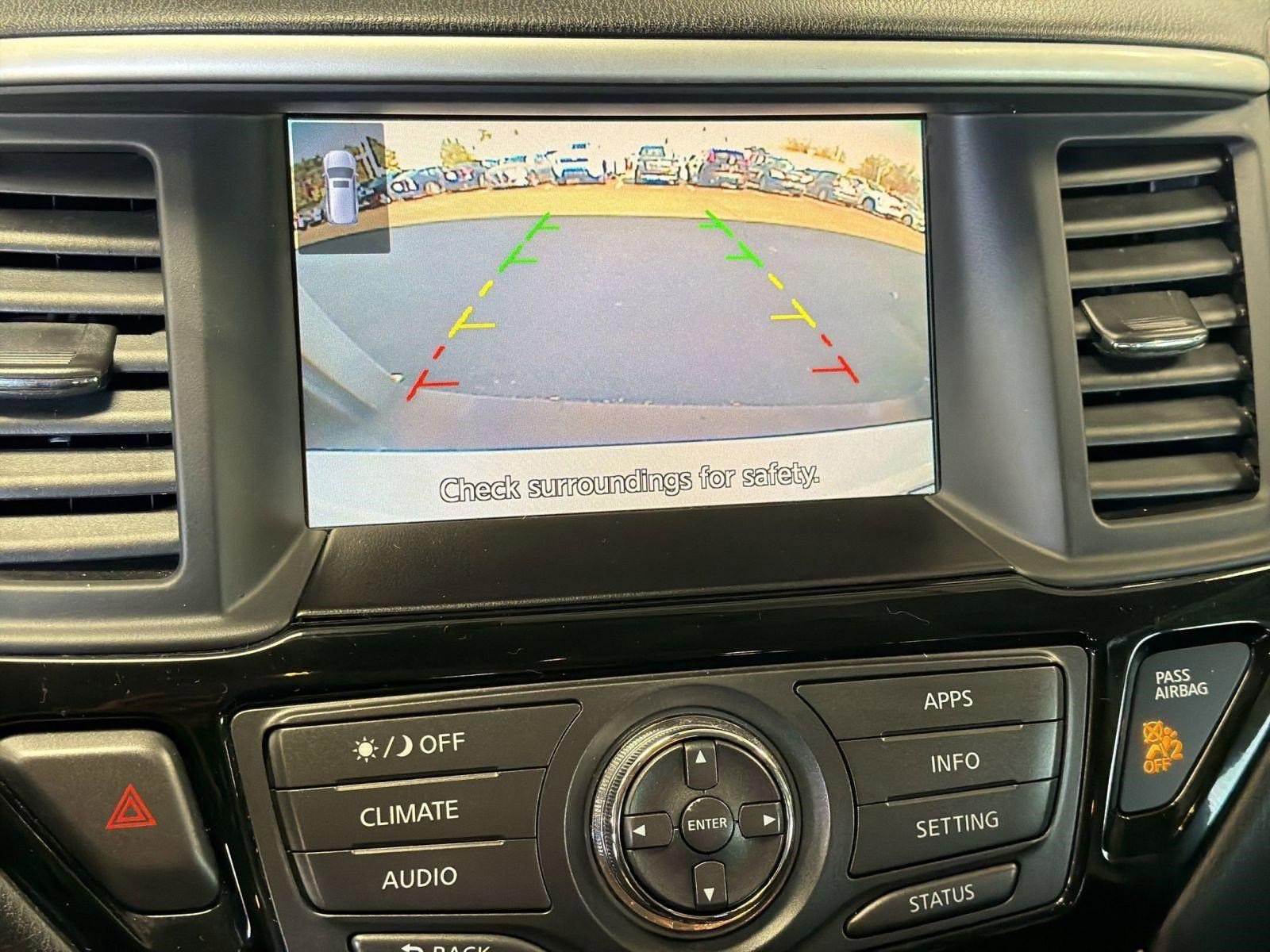 Used 2018 Nissan Pathfinder SV image 23