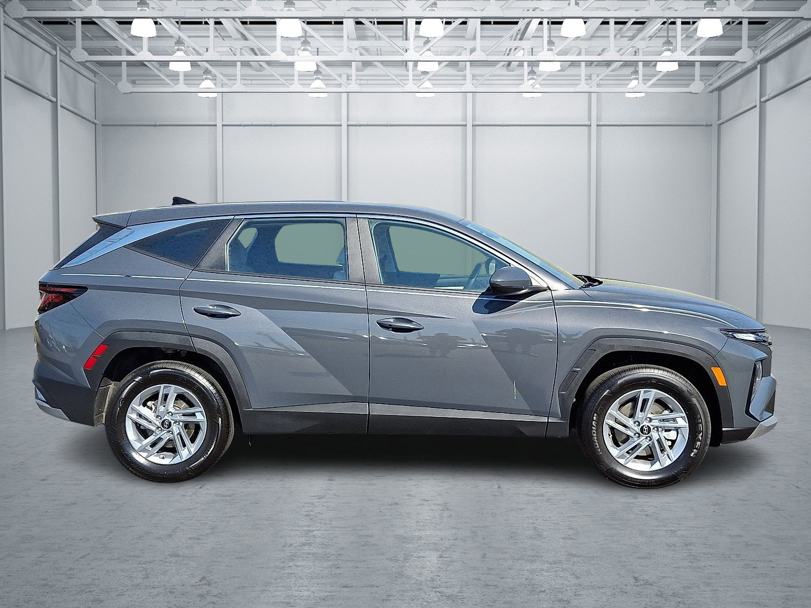 Certified 2025 Hyundai Tucson SE image 7